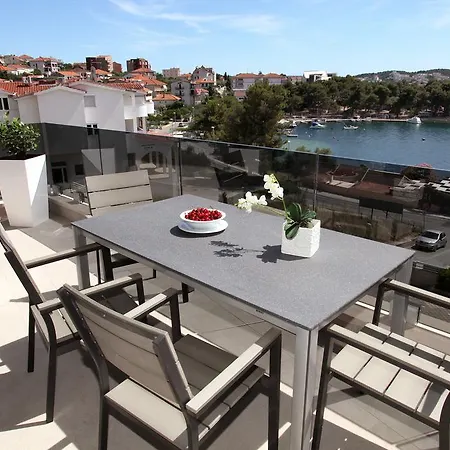 Apartments Villa Aquamarie Trogir Extérieur photo