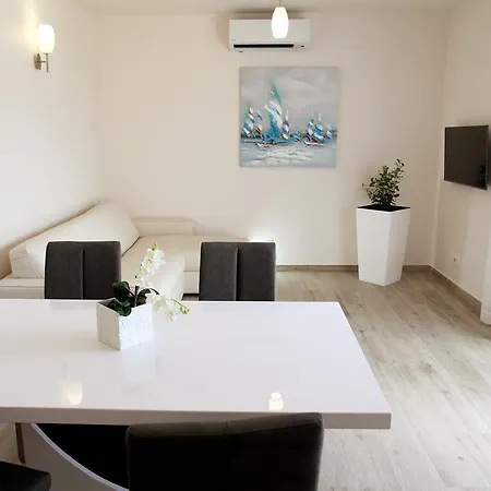 Apartments Villa Aquamarie Trogir Extérieur photo
