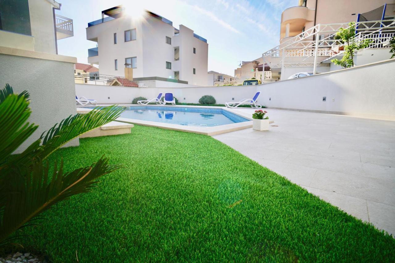 Aquamarie Apartment